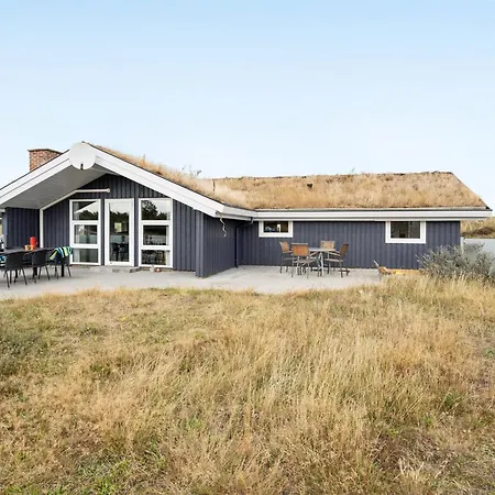 Tennie - 300m From The Sea By Interhome *