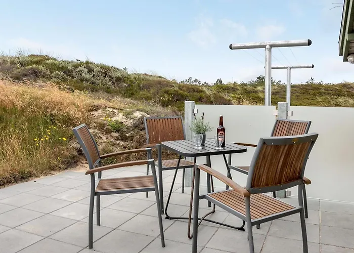 Prázdninový dům Tennie - 300m From The Sea By Interhome