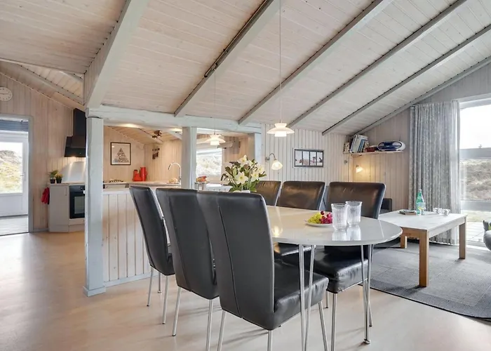 Prázdninový dům Tennie - 300m From The Sea By Interhome