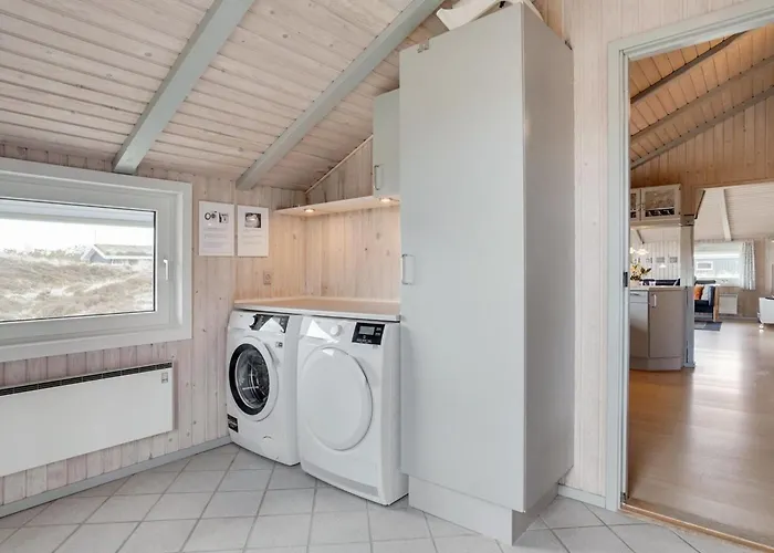 Prázdninový dům Tennie - 300m From The Sea By Interhome